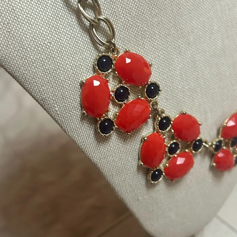 Stella & Dot MAE Red Statement Necklace Gold Tone Floral Backing Retired